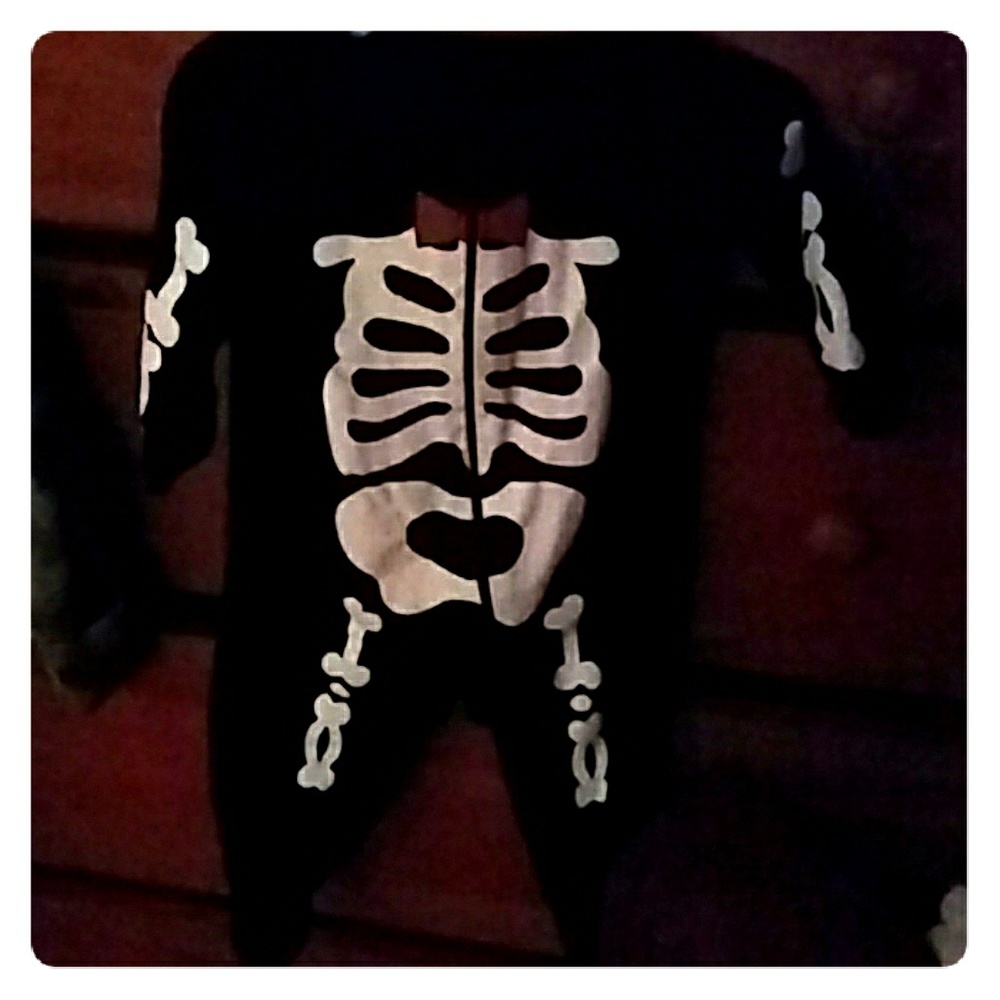 6 to 9 month skeleton Halloween costume